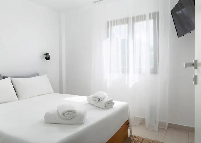 Holiday home Lemoni House Andros Town